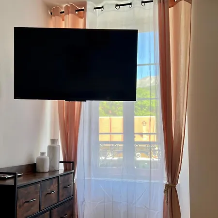 Anita -centre -parking Prive -wifi Appartement *