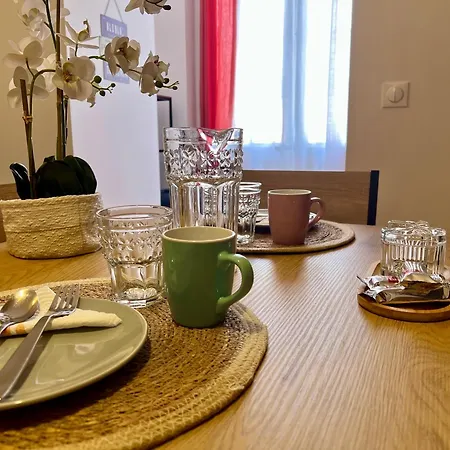 Anita -centre -parking Prive -wifi Appartement